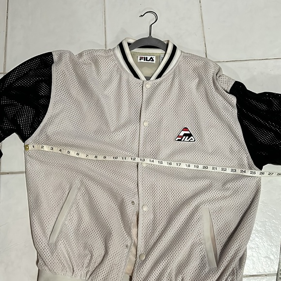 Men’s Fila jacket L machine wash hang drylike new - Picture 9 of 11